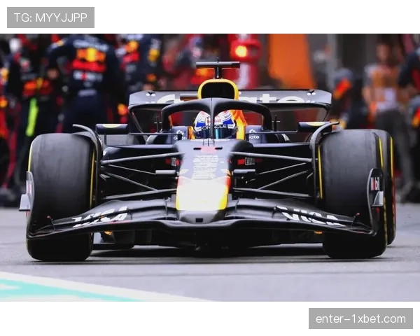 F1车手冠军争夺进入白热化 三位车手积分差距仅剩24分